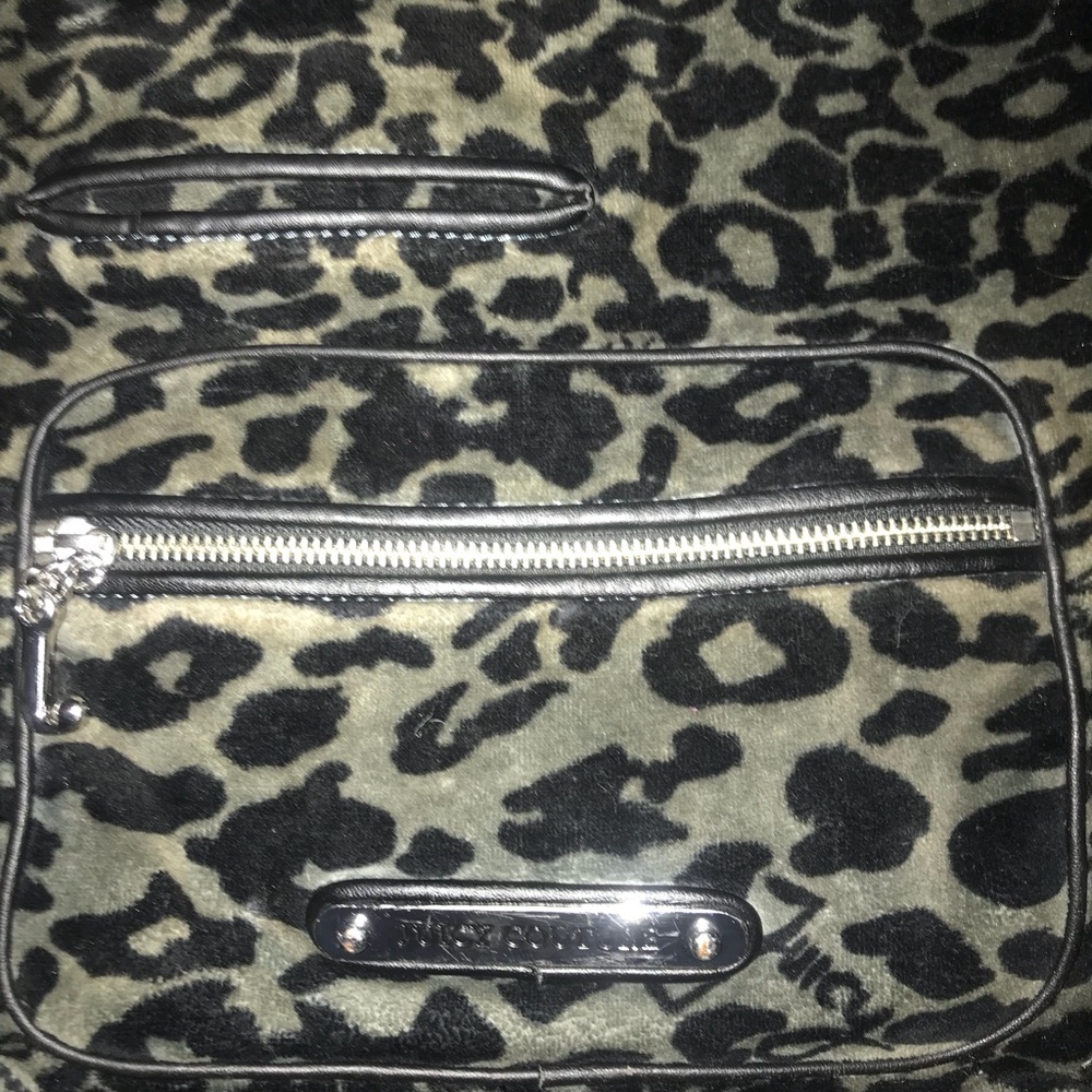 Juicy purse! - Picture 2 of 5